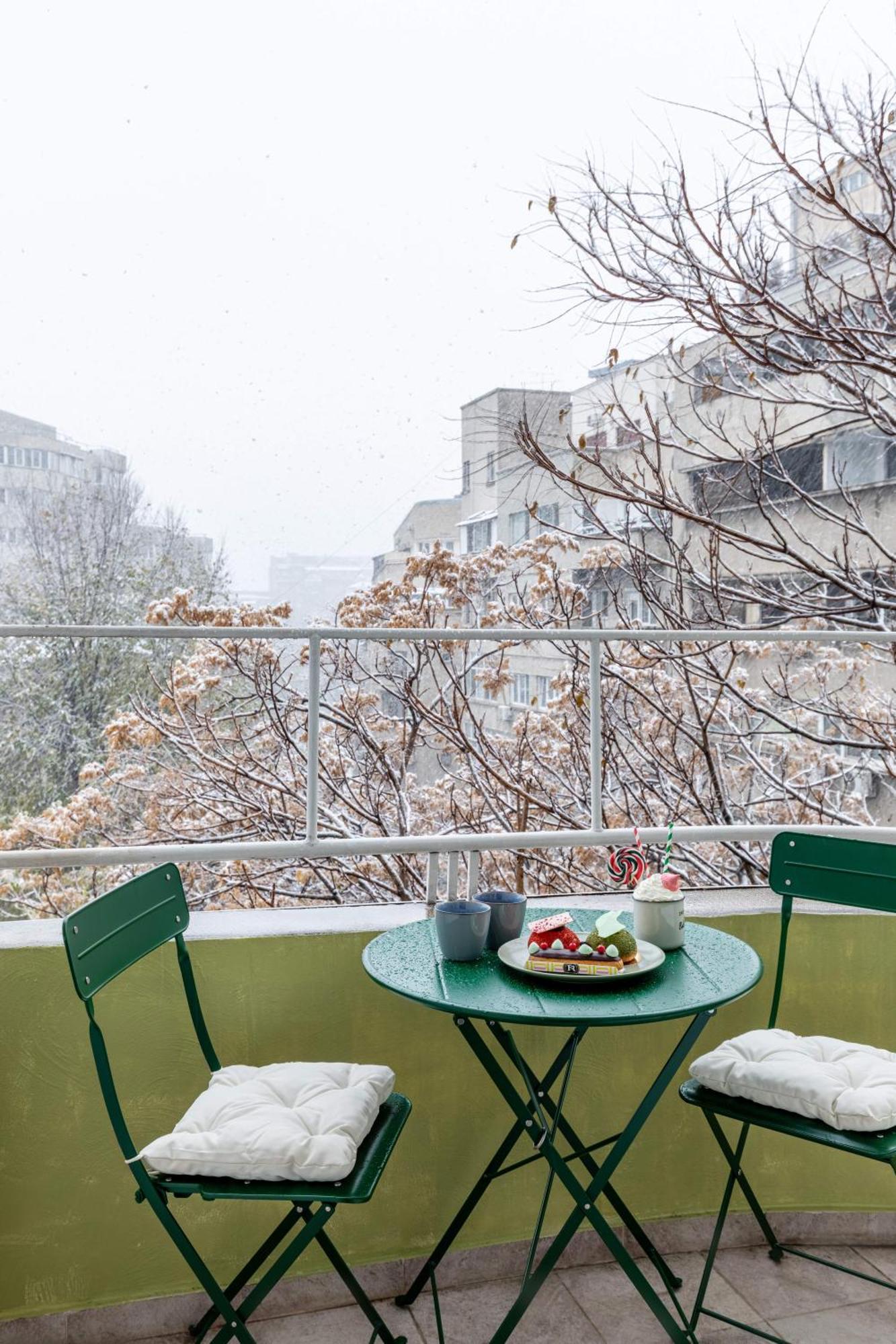 Holt - Out Of The Woods Apartment Bucharest Exterior photo